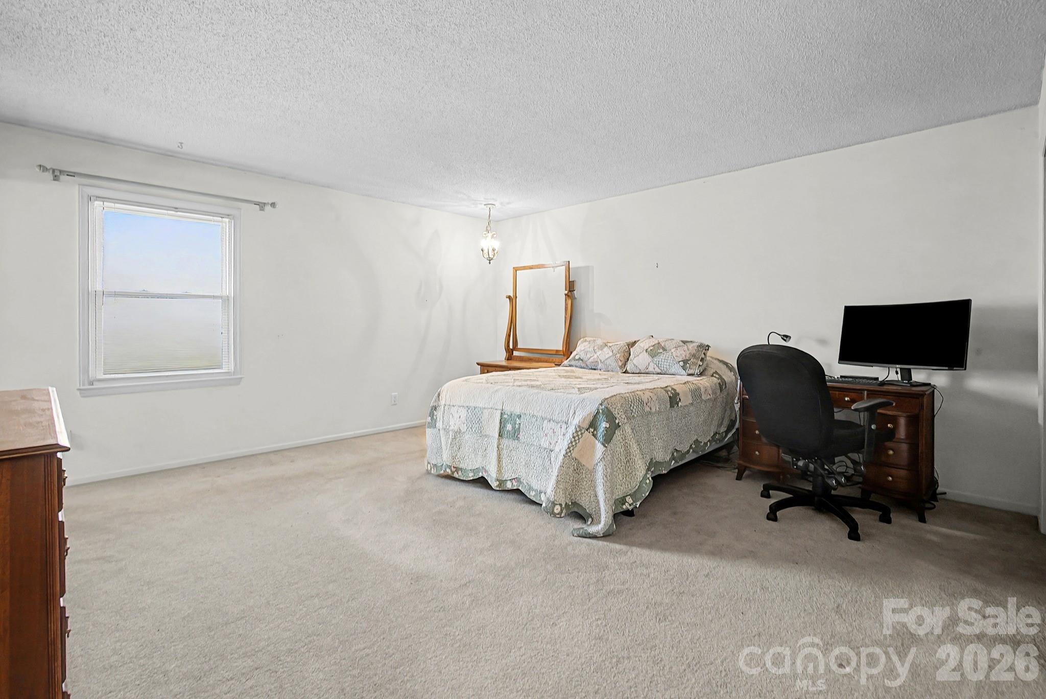 Knollwood Acres - Residential