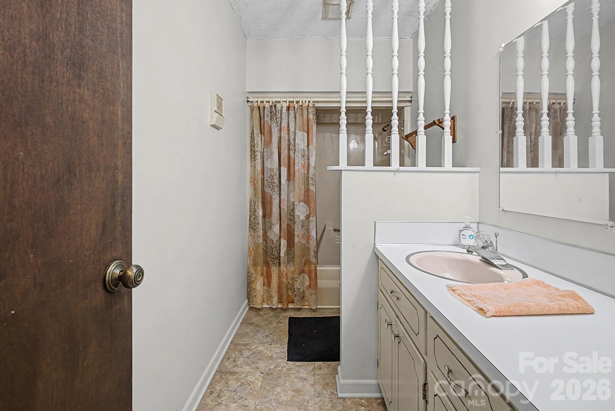 Knollwood Acres - Residential