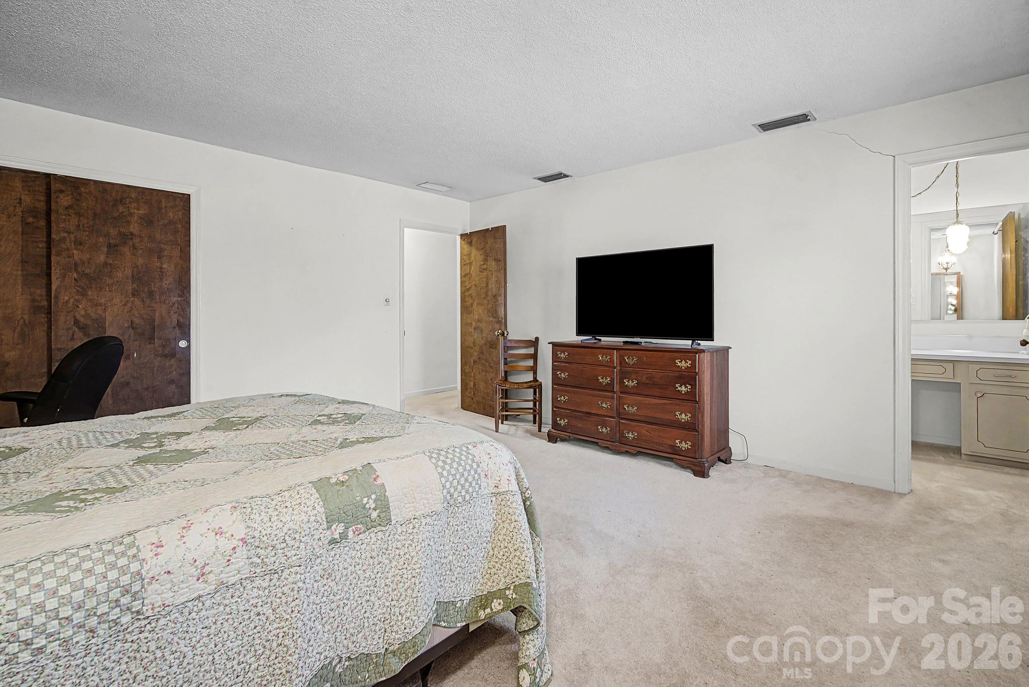 Knollwood Acres - Residential