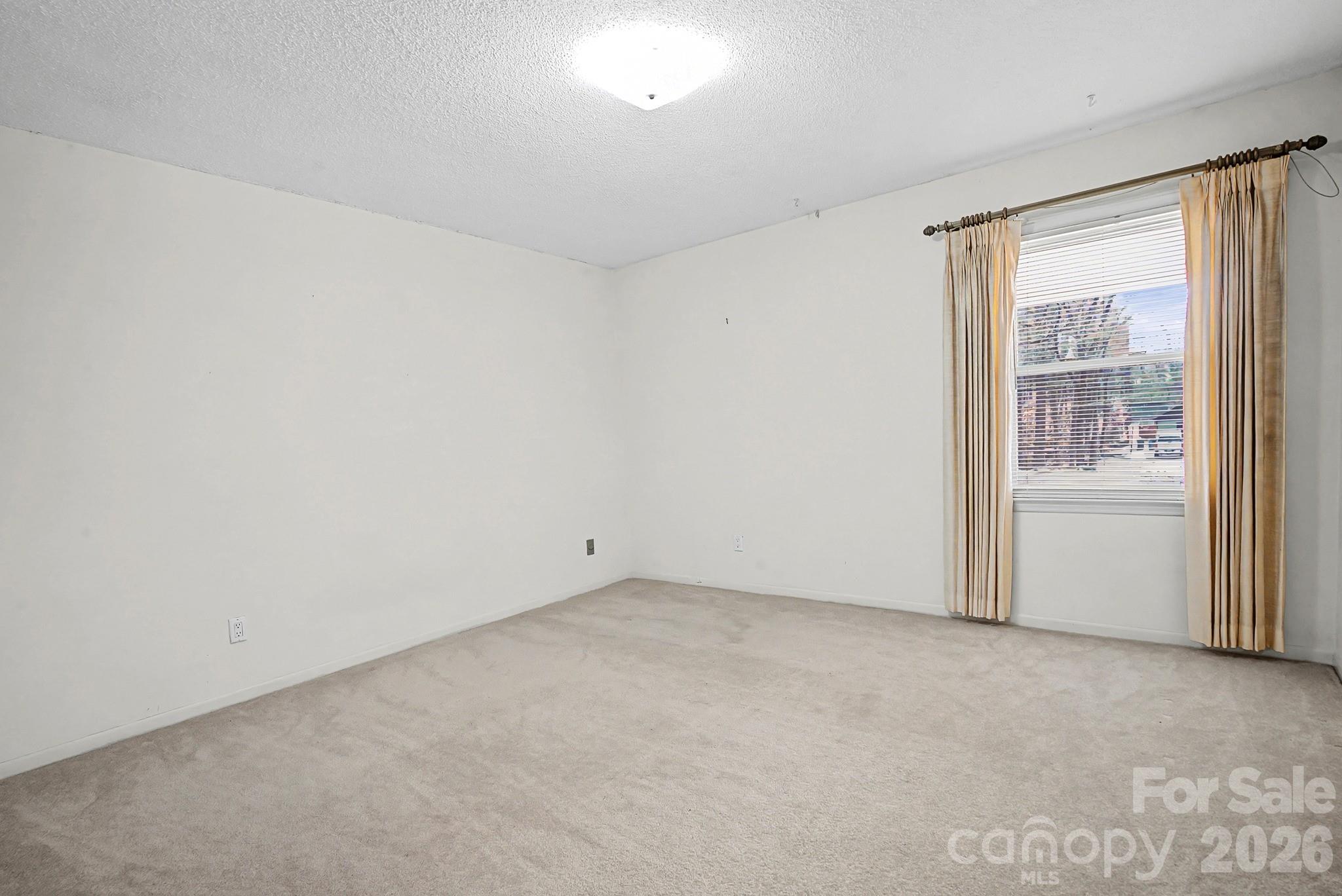 Knollwood Acres - Residential