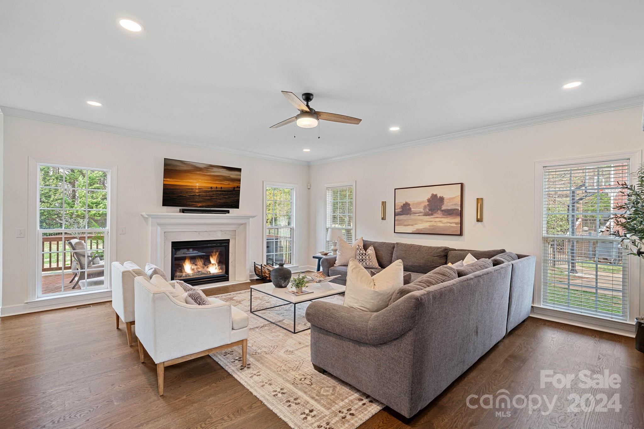 Hunter Oaks - Residential