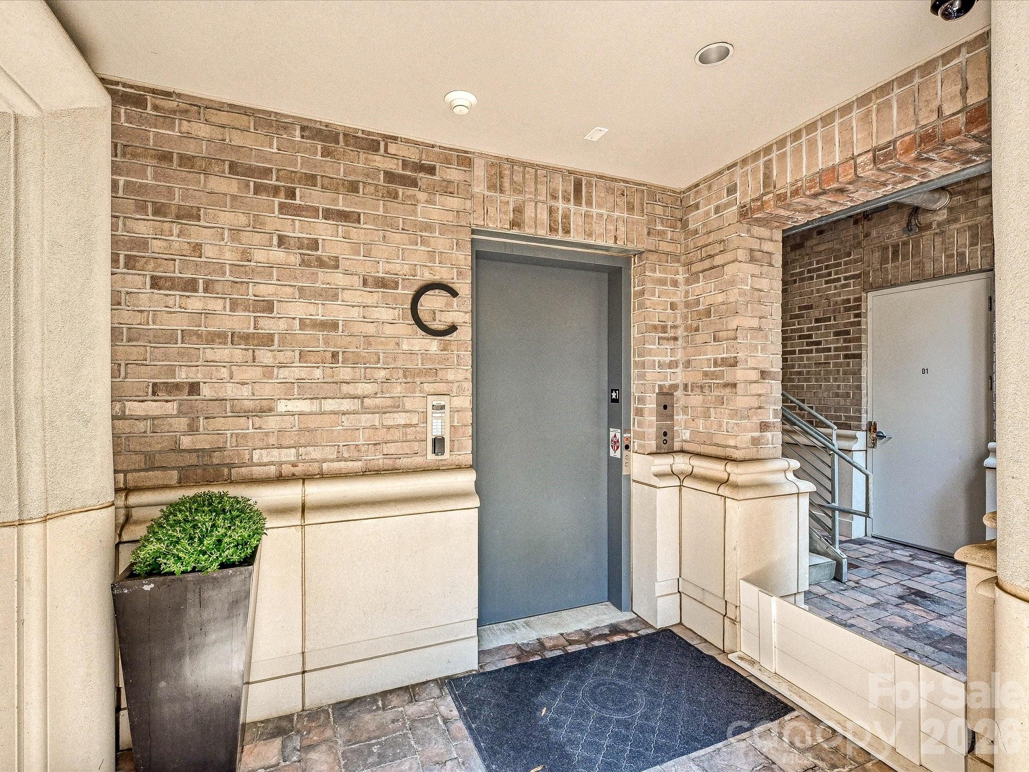 1333 Queens Road C3