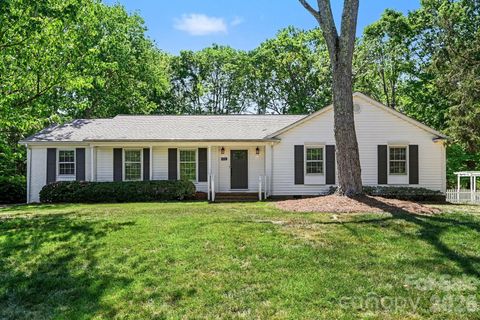 Photo of 6510 Windyrush Road, Charlotte, NC 28226 (MLS # 4370479)