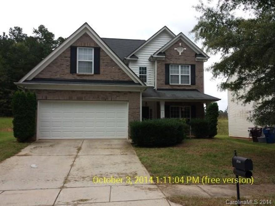 3BR/2.5 bath near end of dead end street. Bonus room could be 4th bedroom.