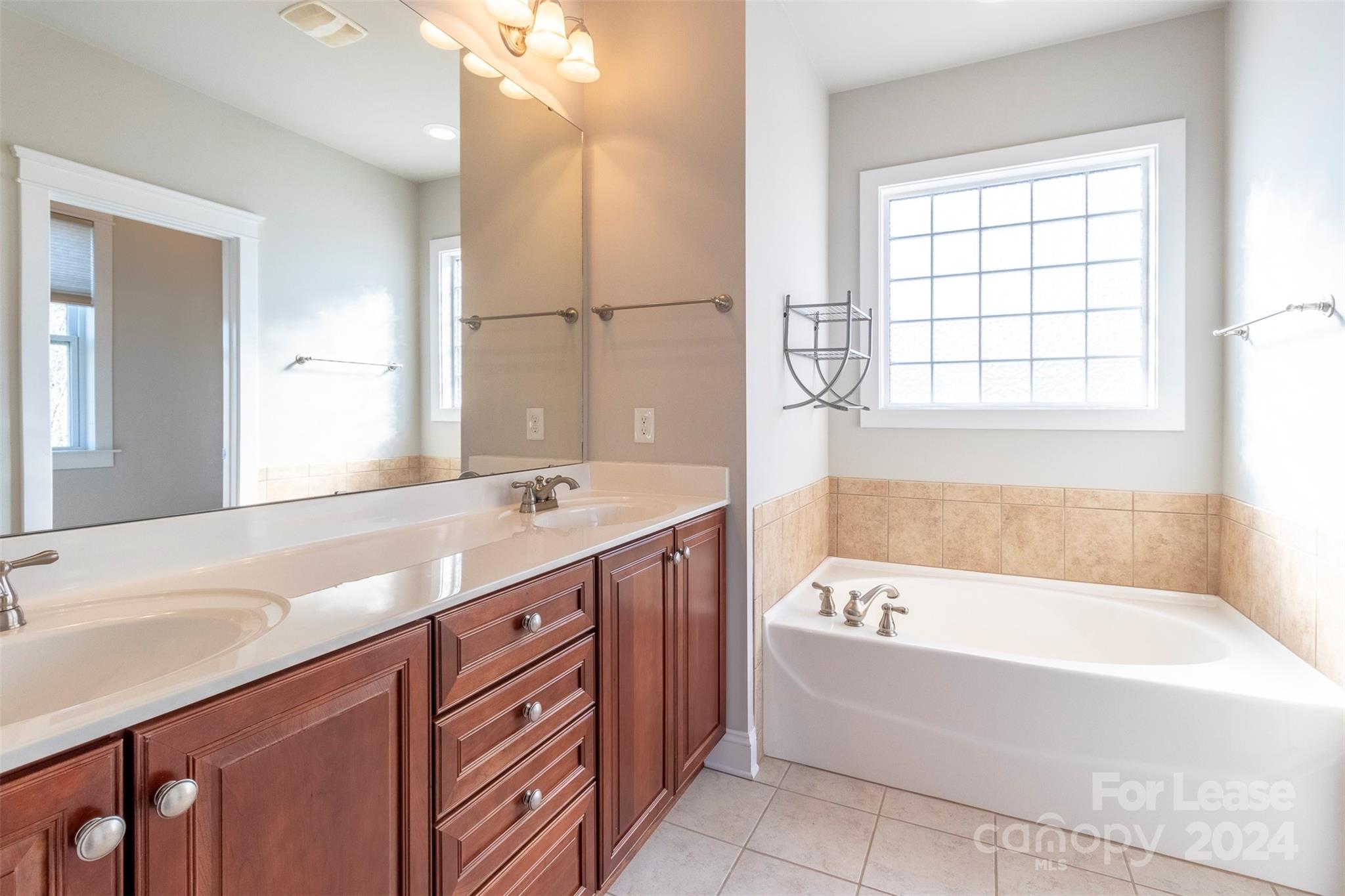 Monteith Park - Residential Lease