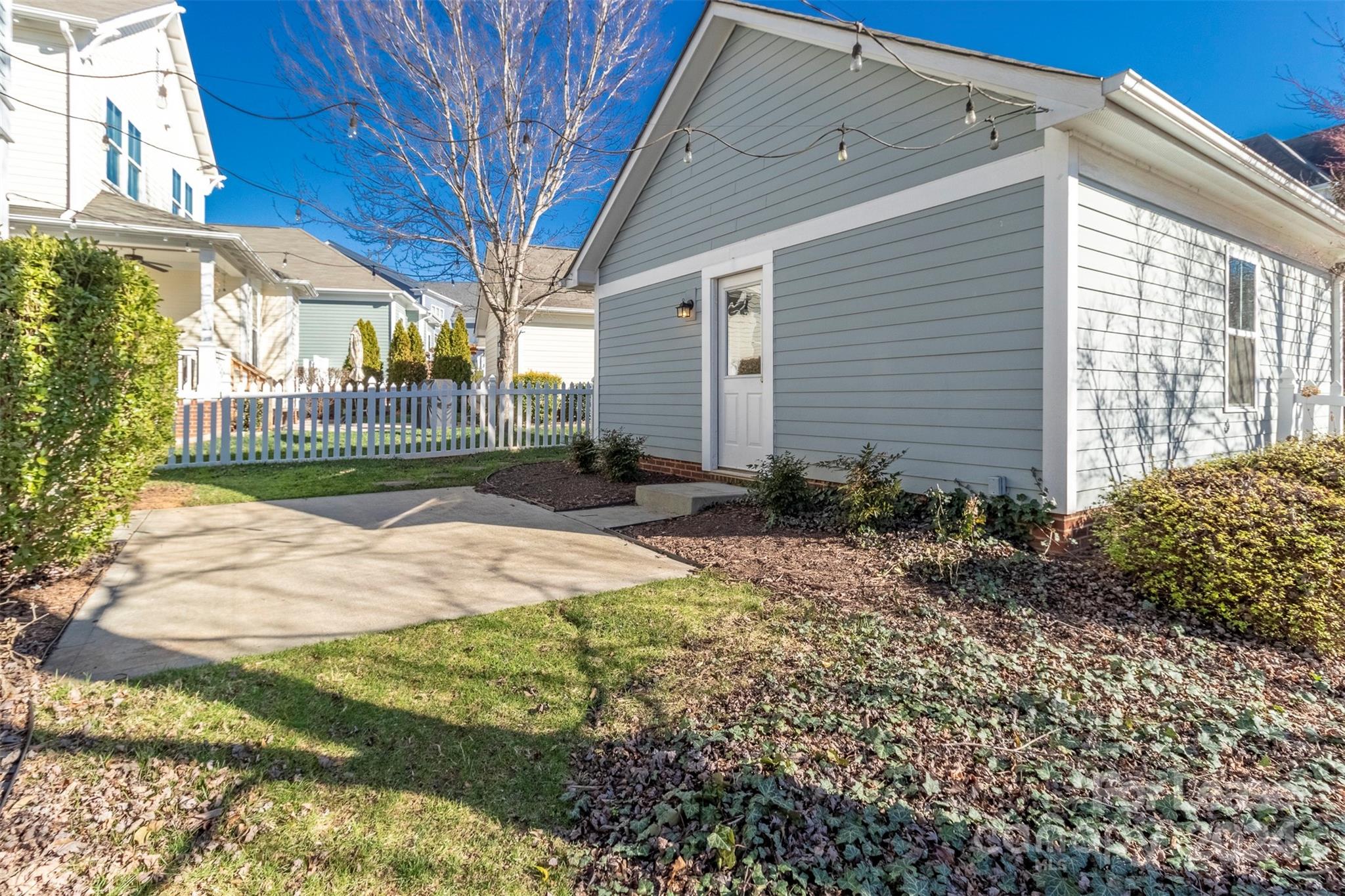 Monteith Park - Residential Lease