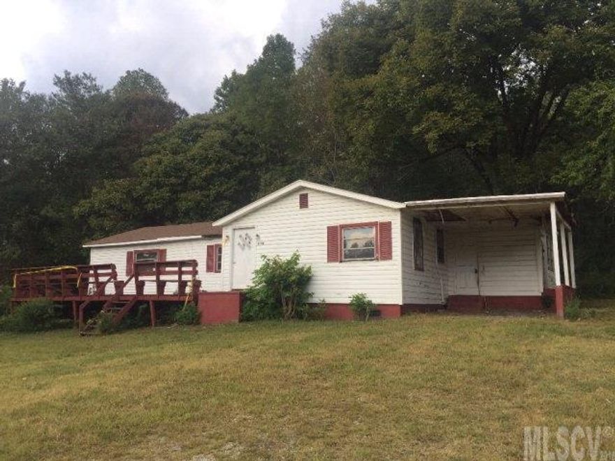 Great investment opportunity! See it today. Buyer or buyer's agent to verify all information.Property Included in an online event on Xome.com. ALL OFFERS MUST BE SUBMITTED THROUGH XOME.COM. All commissions are based off of the terms at auction. IF YOU DO NOT SEE AN OPTION TO MAKE OFFER, PLACE BID, OR MAKE A PRE-AUCTION OFFER PROPERTY IS NOT AVAILABLE FOR OFFER SUBMISSION. CHECK BACK PERIODICALLY W/ AGENT OR SITE.