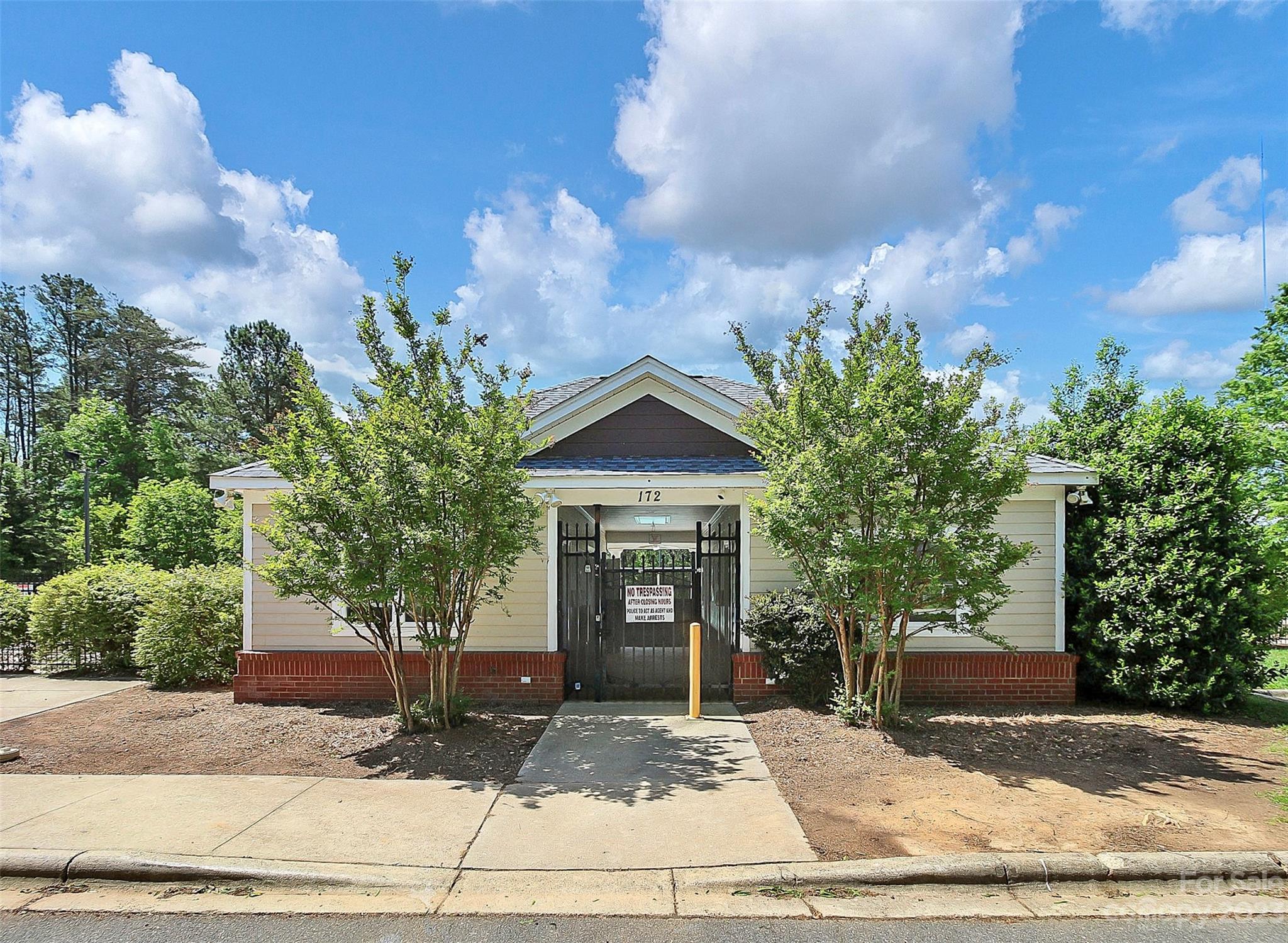 Curtis Pond - Residential