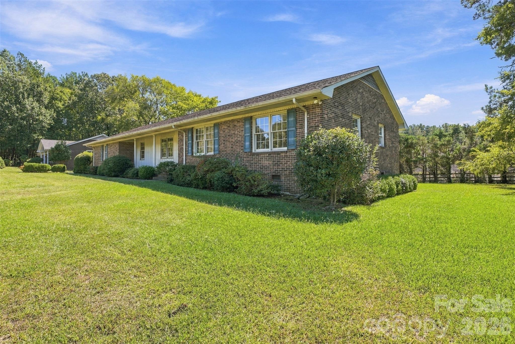 1213 Hawthorne Road