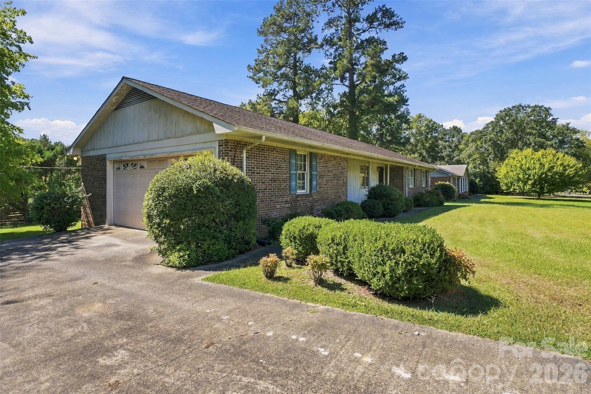 1213 Hawthorne Road