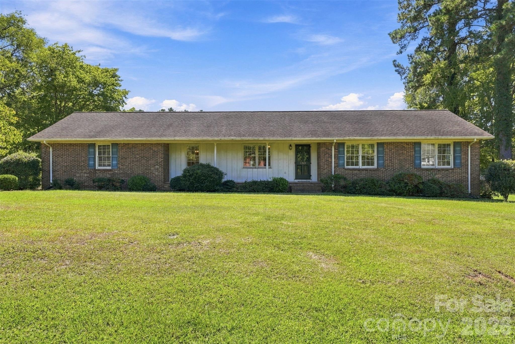 1213 Hawthorne Road