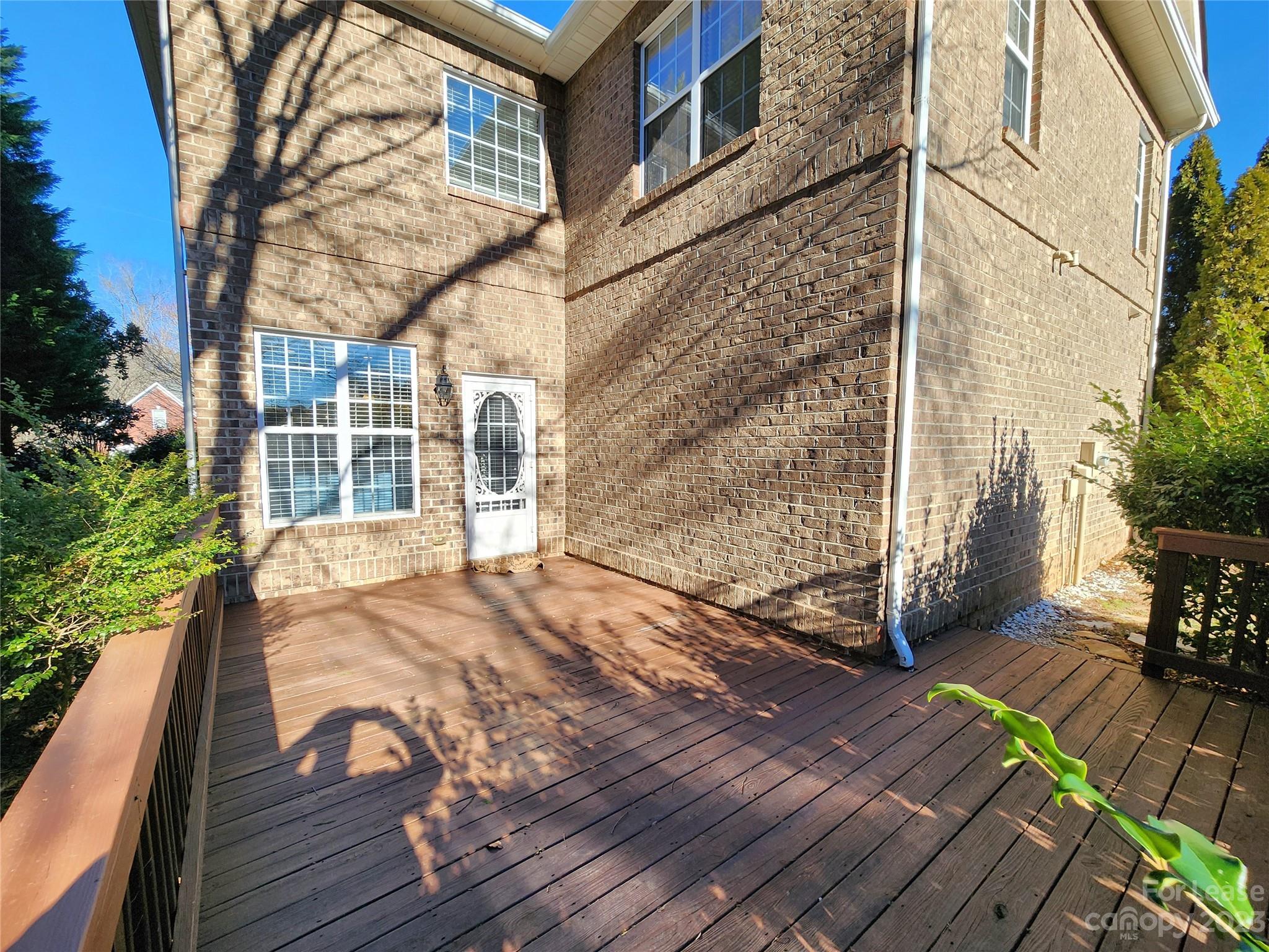 The Woodlands - Residential Lease