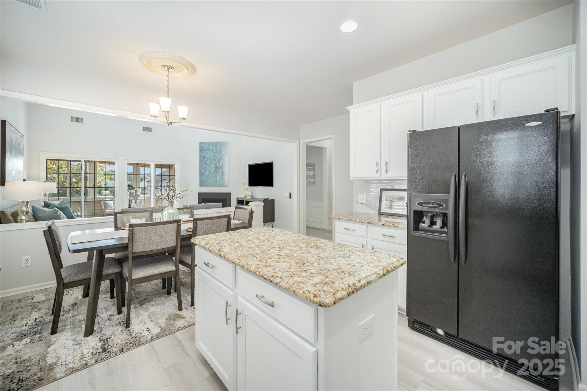 Charlotte, North Carolina 28277, United States, 3 Bedrooms Bedrooms, ,3 BathroomsBathrooms,Residential,Under Contract,216303