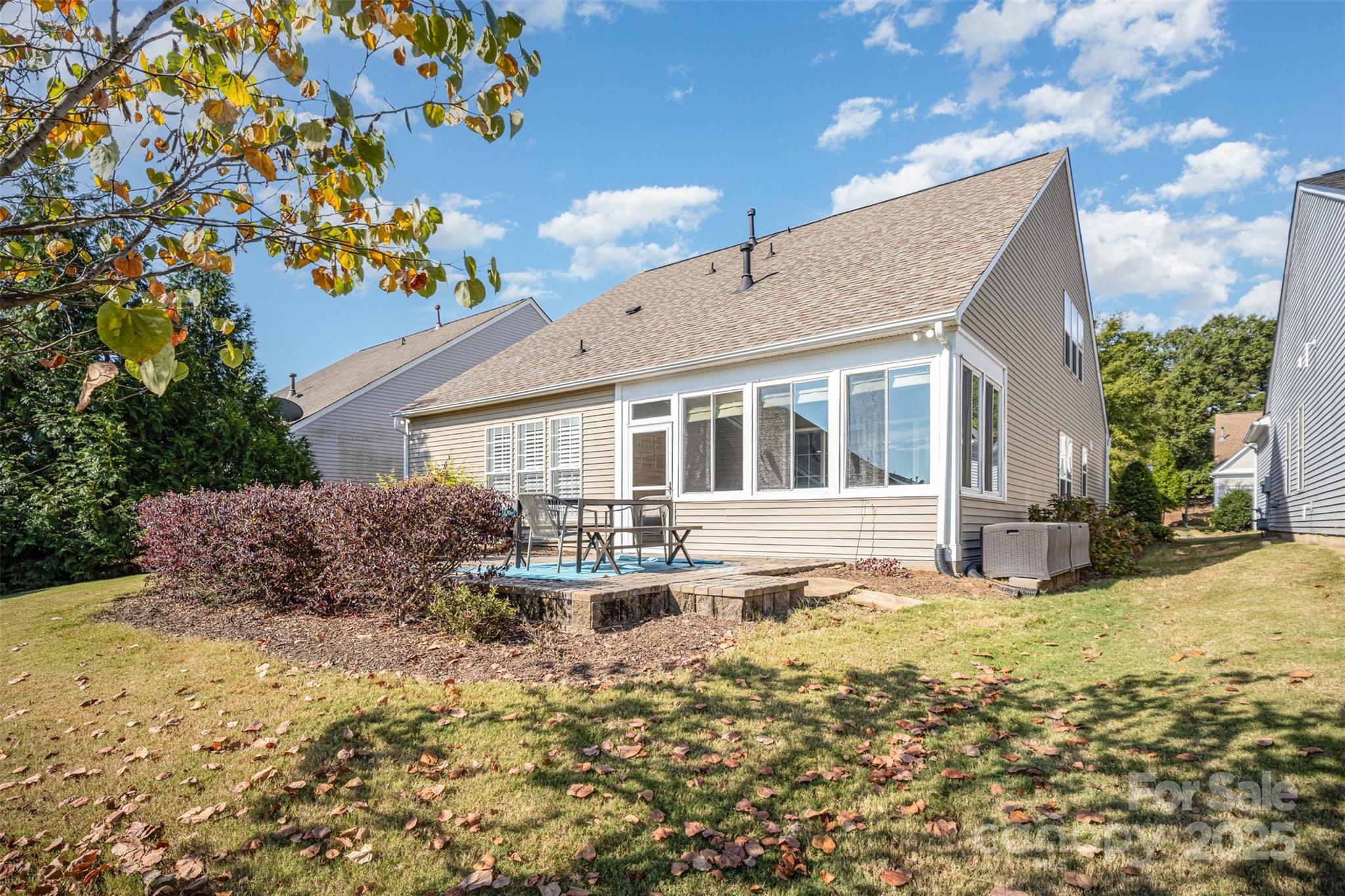 Charlotte, North Carolina 28277, United States, 3 Bedrooms Bedrooms, ,3 BathroomsBathrooms,Residential,Under Contract,216303