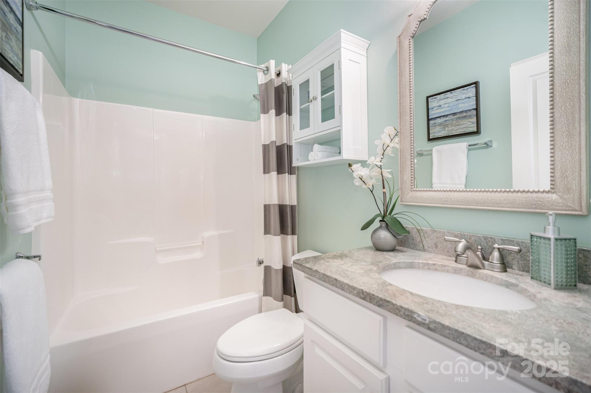 Charlotte, North Carolina 28277, United States, 3 Bedrooms Bedrooms, ,3 BathroomsBathrooms,Residential,Under Contract,216303