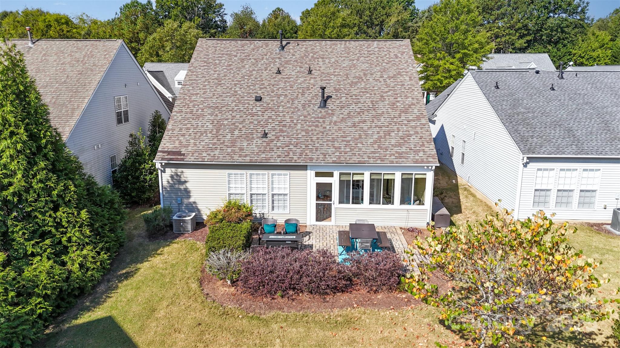 Charlotte, North Carolina 28277, United States, 3 Bedrooms Bedrooms, ,3 BathroomsBathrooms,Residential,Under Contract,216303