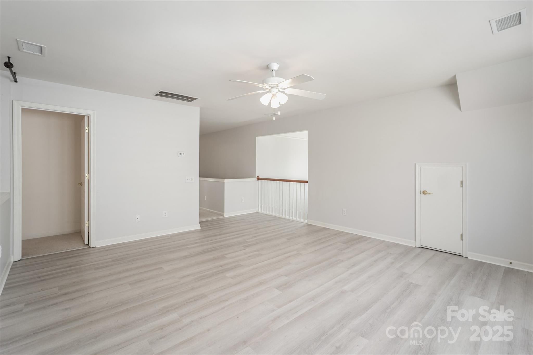 Charlotte, North Carolina 28277, United States, 3 Bedrooms Bedrooms, ,3 BathroomsBathrooms,Residential,Under Contract,216303