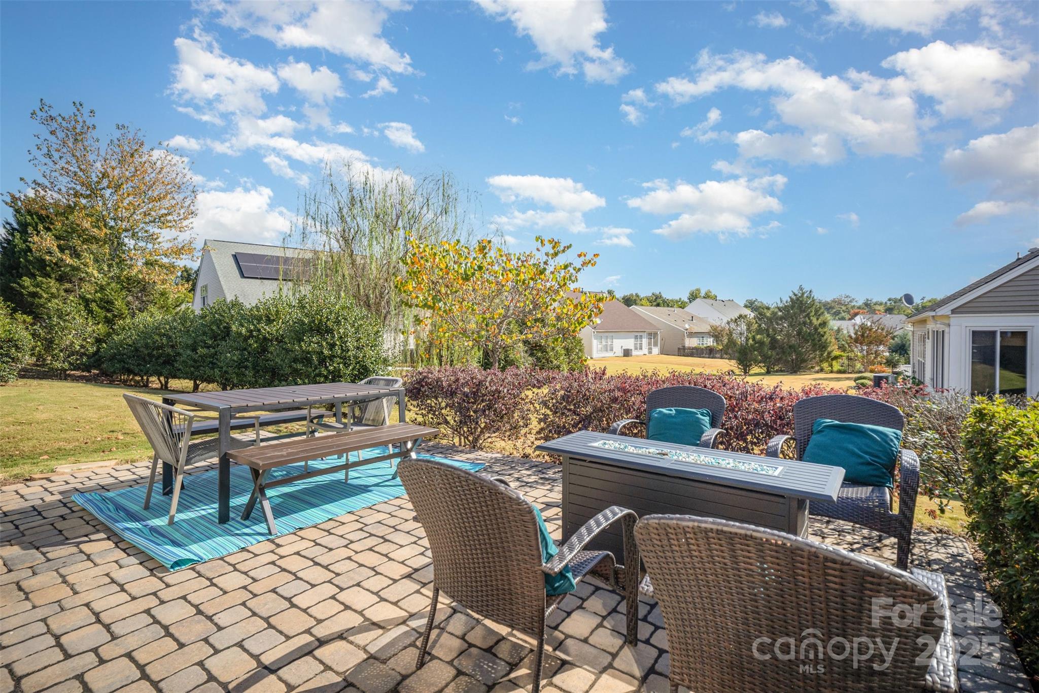 Charlotte, North Carolina 28277, United States, 3 Bedrooms Bedrooms, ,3 BathroomsBathrooms,Residential,Under Contract,216303