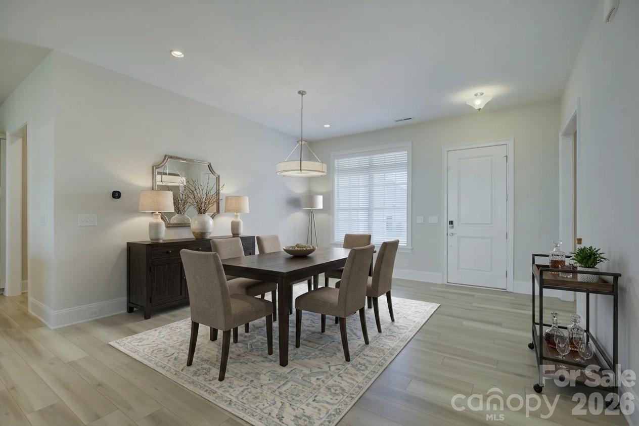 82105 Standing Oak Drive