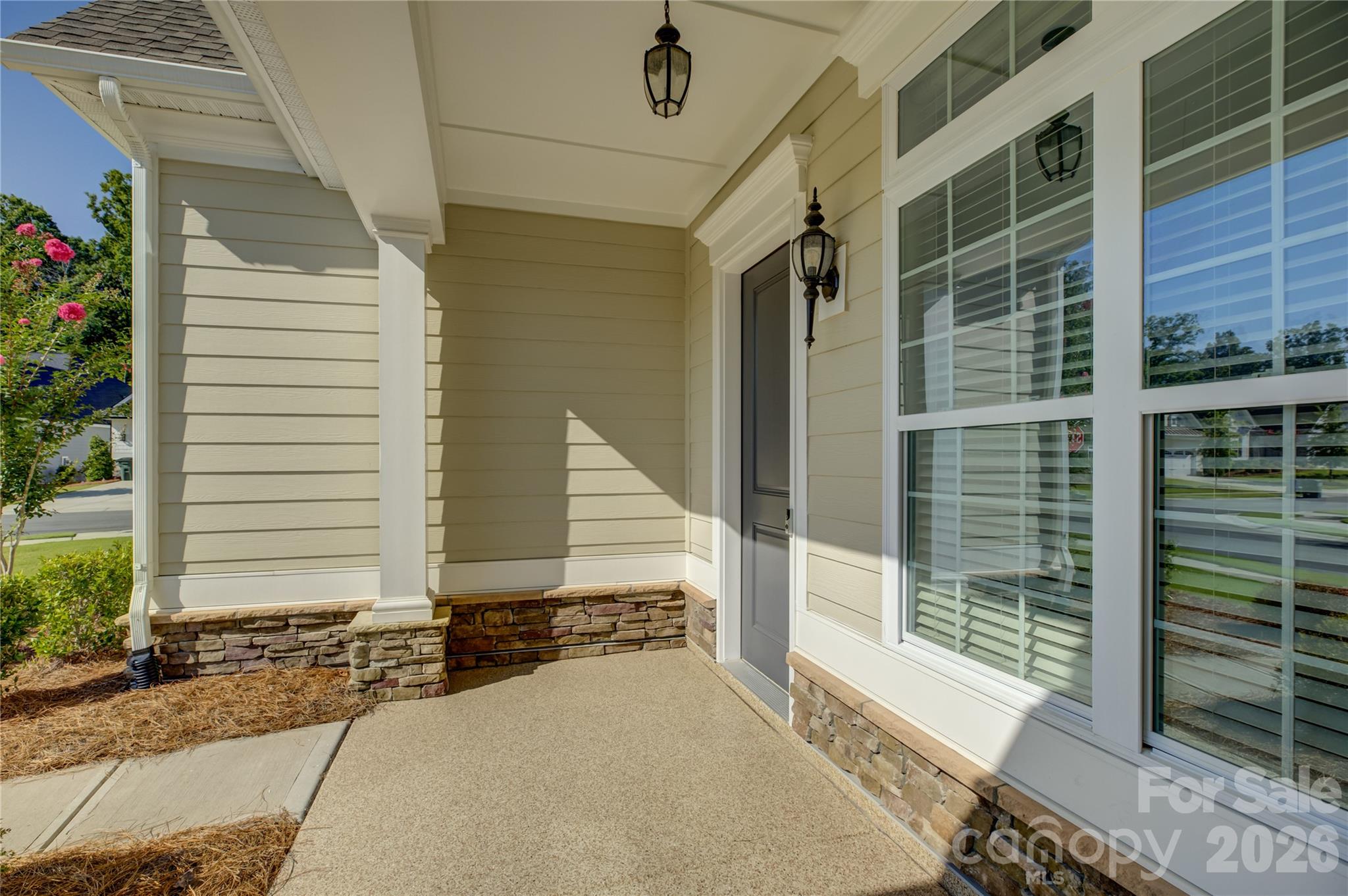 82105 Standing Oak Drive
