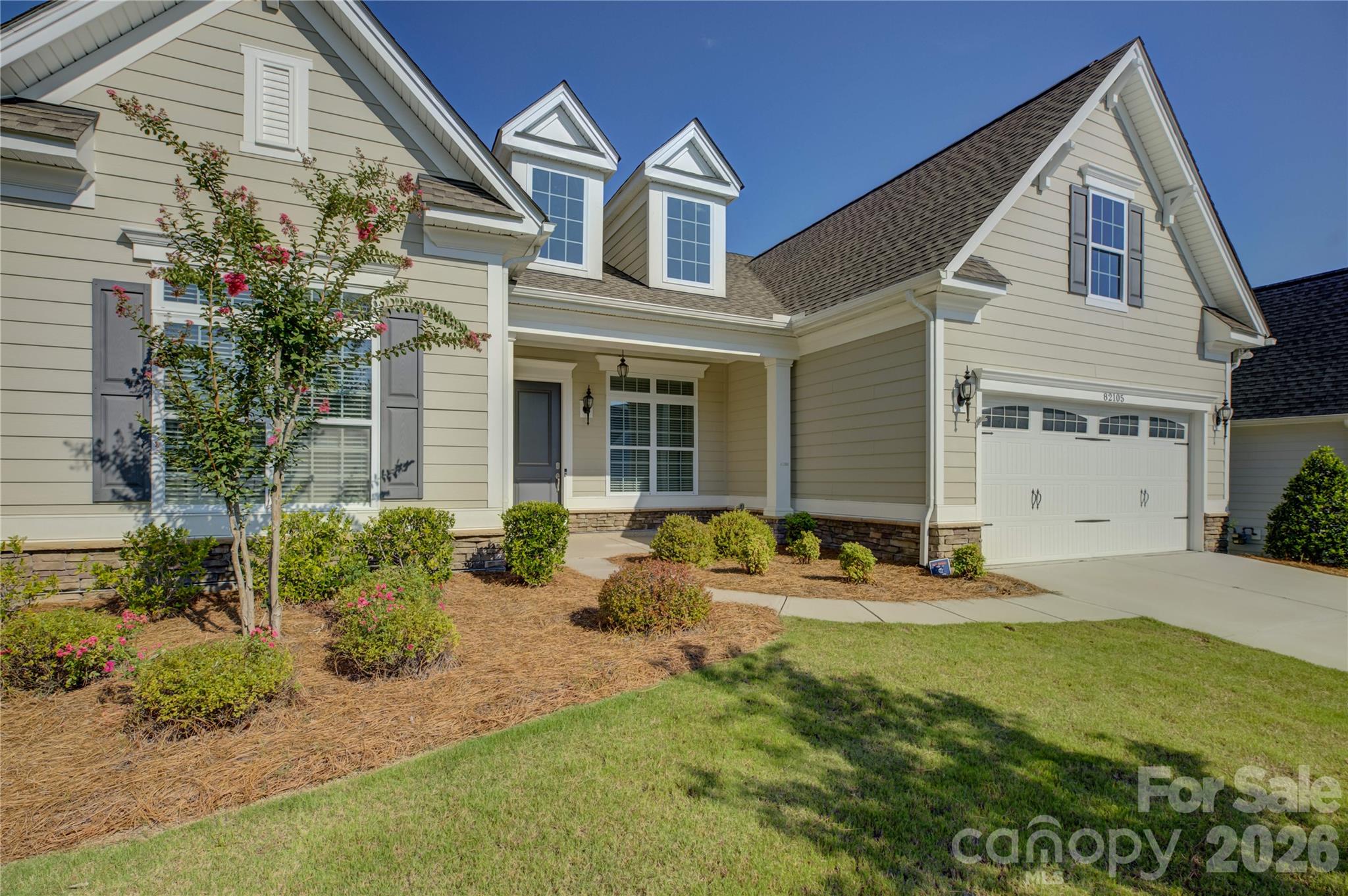 82105 Standing Oak Drive