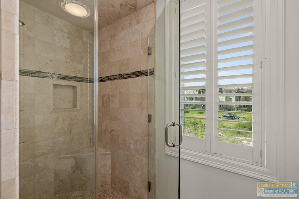 South Padre Island, Texas, 78597, United States, 5 Bedrooms Bedrooms, ,7 BathroomsBathrooms,Residential,Active,2006821