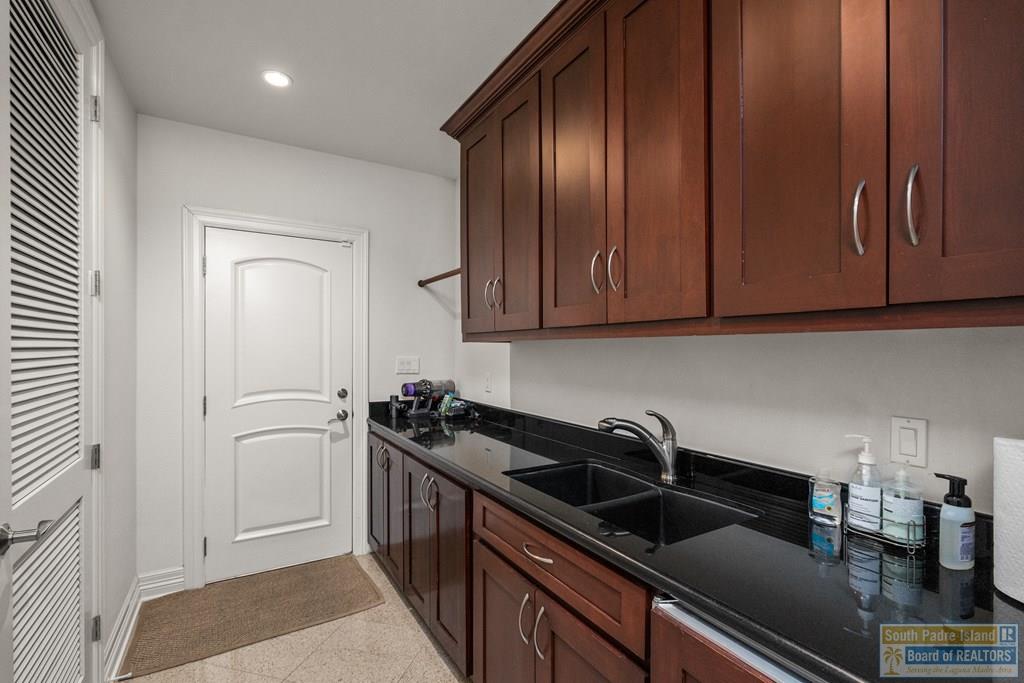 South Padre Island, Texas, 78597, United States, 5 Bedrooms Bedrooms, ,7 BathroomsBathrooms,Residential,Active,2006821