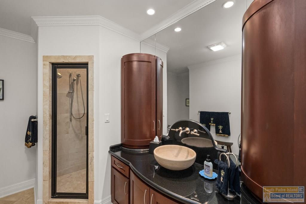 South Padre Island, Texas, 78597, United States, 5 Bedrooms Bedrooms, ,7 BathroomsBathrooms,Residential,Active,2006821