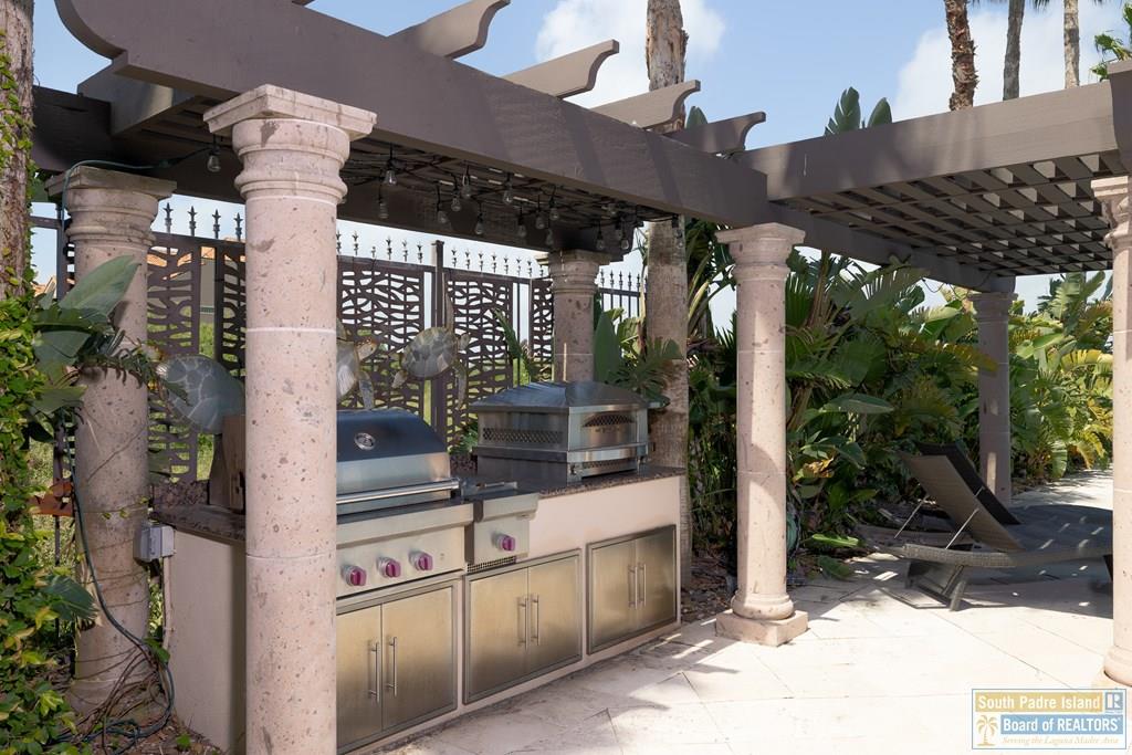 South Padre Island, Texas, 78597, United States, 5 Bedrooms Bedrooms, ,7 BathroomsBathrooms,Residential,Active,2006821