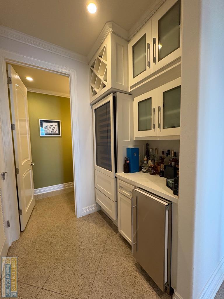 South Padre Island, Texas, 78597, United States, 5 Bedrooms Bedrooms, ,7 BathroomsBathrooms,Residential,Active,2006821
