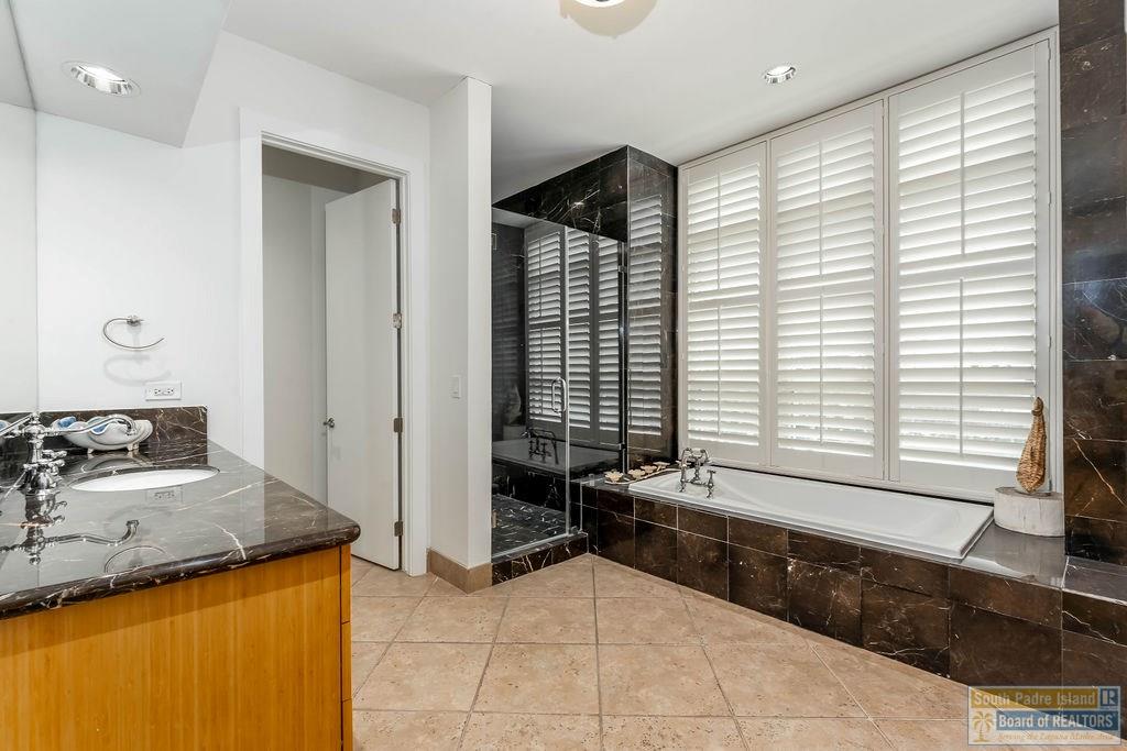South Padre Island, Texas, 78597, United States, 3 Bedrooms Bedrooms, ,3 BathroomsBathrooms,Residential,Active,2035084