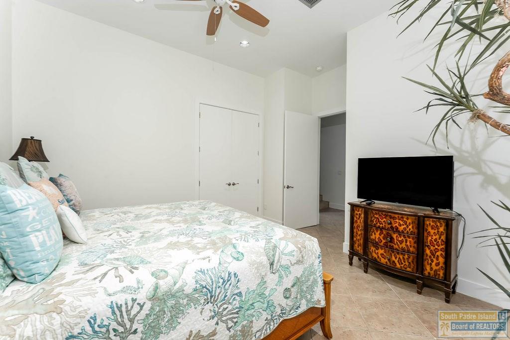 South Padre Island, Texas, 78597, United States, 3 Bedrooms Bedrooms, ,3 BathroomsBathrooms,Residential,Active,2035084