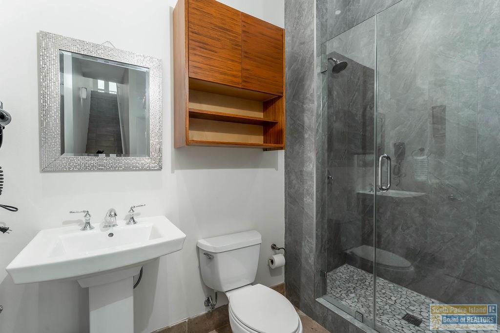 South Padre Island, Texas, 78597, United States, 3 Bedrooms Bedrooms, ,3 BathroomsBathrooms,Residential,Active,2035084
