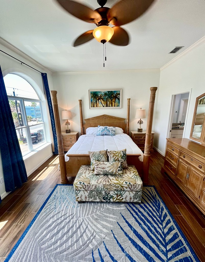 South Padre Island, Texas, 78597, United States, 3 Bedrooms Bedrooms, ,4 BathroomsBathrooms,Residential,Active,1959551