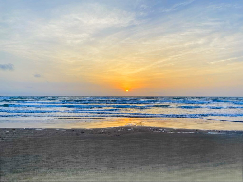 South Padre Island, Texas, 78597, United States, 3 Bedrooms Bedrooms, ,4 BathroomsBathrooms,Residential,Active,1959551