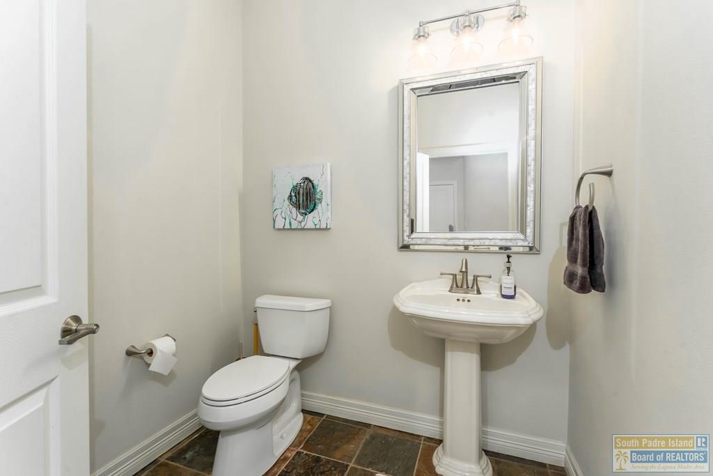 South Padre Island, Texas, 78597, United States, 6 Bedrooms Bedrooms, ,6 BathroomsBathrooms,Residential,Active,2041636