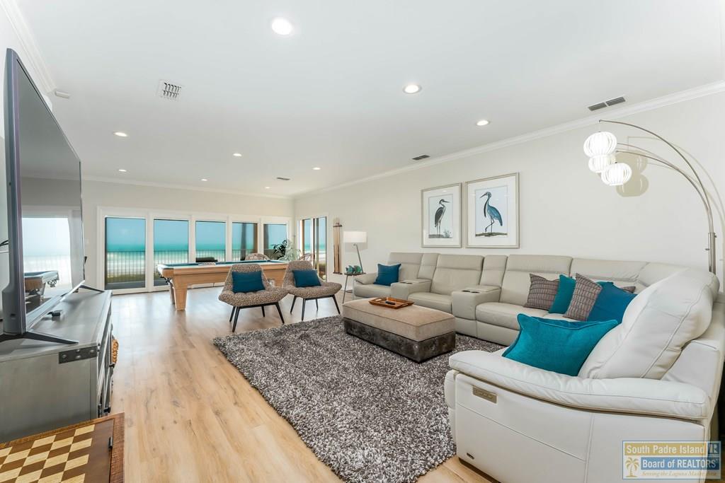 South Padre Island, Texas, 78597, United States, 6 Bedrooms Bedrooms, ,6 BathroomsBathrooms,Residential,Active,2041636