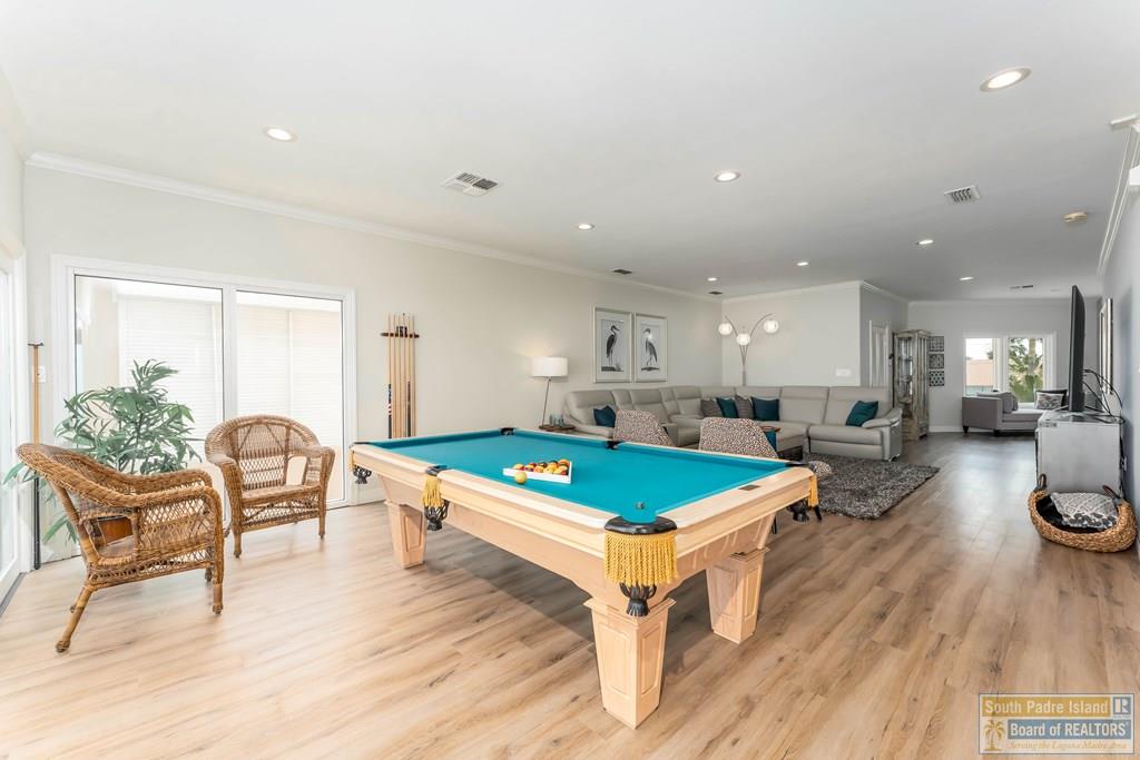 South Padre Island, Texas, 78597, United States, 6 Bedrooms Bedrooms, ,6 BathroomsBathrooms,Residential,Active,2041636
