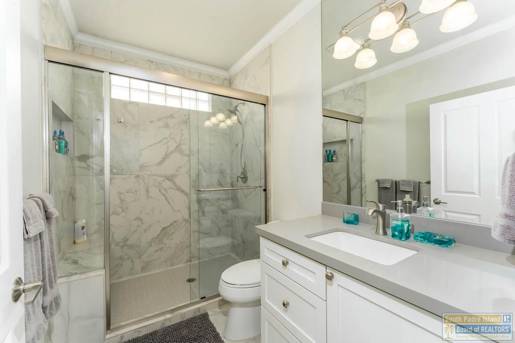 South Padre Island, Texas, 78597, United States, 6 Bedrooms Bedrooms, ,6 BathroomsBathrooms,Residential,Active,2041636