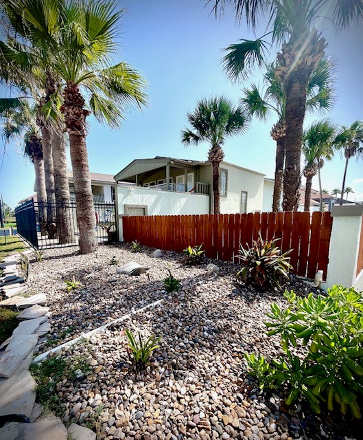 South Padre Island, Texas, 78597, United States, 5 Bedrooms Bedrooms, ,6 BathroomsBathrooms,Residential,Active,1959546