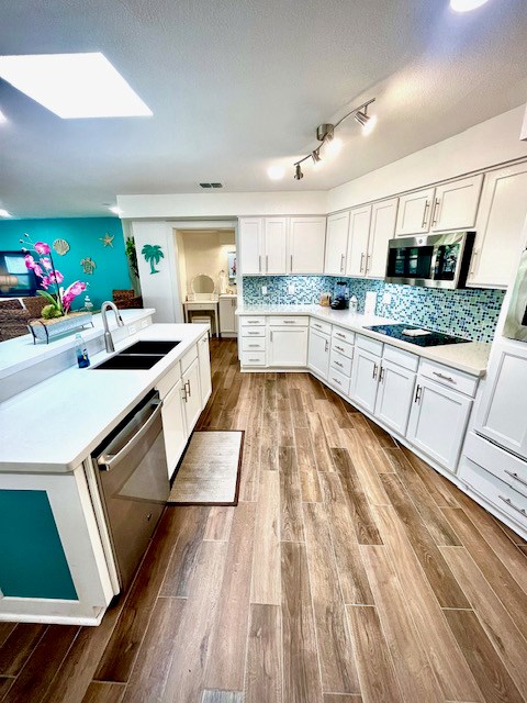 South Padre Island, Texas, 78597, United States, 5 Bedrooms Bedrooms, ,6 BathroomsBathrooms,Residential,Active,1959546