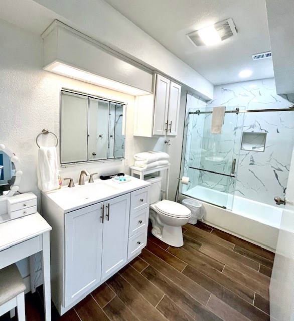 South Padre Island, Texas, 78597, United States, 5 Bedrooms Bedrooms, ,6 BathroomsBathrooms,Residential,Active,1959546