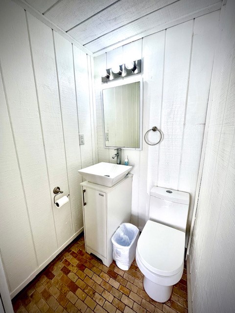 South Padre Island, Texas, 78597, United States, 5 Bedrooms Bedrooms, ,6 BathroomsBathrooms,Residential,Active,1959546