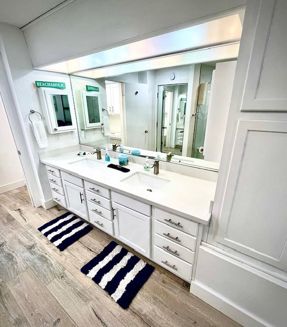South Padre Island, Texas, 78597, United States, 5 Bedrooms Bedrooms, ,6 BathroomsBathrooms,Residential,Active,1959546