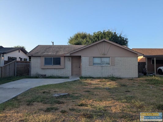 1714 ILLINOIS AVE, PORT ISABEL, TX 78578 - Image d67c6bab92910c7b2a92e6b3753bdd2b/3679665641