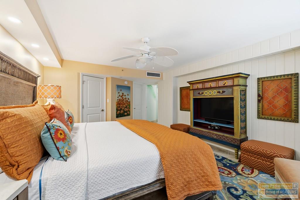 South Padre Island, Texas, 78597, United States, 4 Bedrooms Bedrooms, ,3 BathroomsBathrooms,Residential,Active,2044182