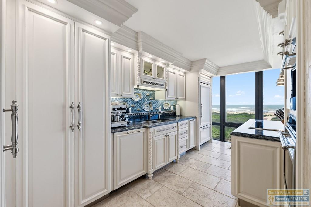 South Padre Island, Texas, 78597, United States, 4 Bedrooms Bedrooms, ,3 BathroomsBathrooms,Residential,Active,2044182