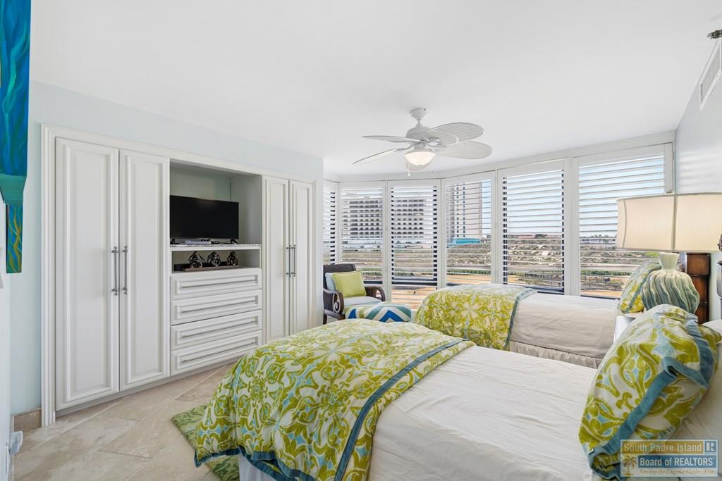 South Padre Island, Texas, 78597, United States, 4 Bedrooms Bedrooms, ,3 BathroomsBathrooms,Residential,Active,2044182
