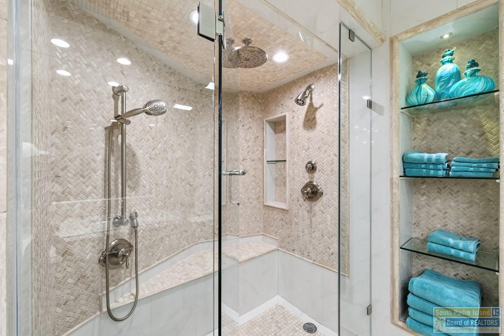 South Padre Island, Texas, 78597, United States, 4 Bedrooms Bedrooms, ,3 BathroomsBathrooms,Residential,Active,2044182