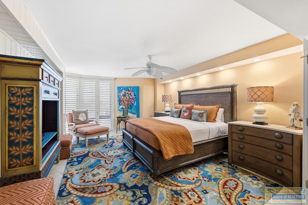 South Padre Island, Texas, 78597, United States, 4 Bedrooms Bedrooms, ,3 BathroomsBathrooms,Residential,Active,2044182